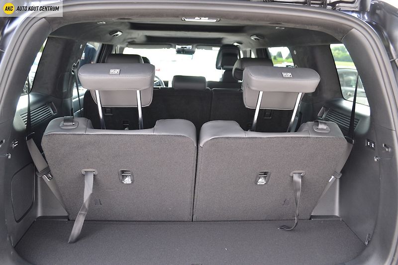 Hyundai Santa Fe 1.6T-GDI HEV 4WD CALLIGRAPHY 7 - fotka 46 z 95