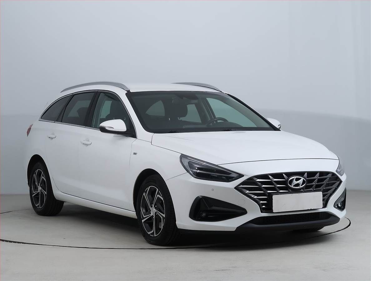 Hyundai i30 1.5 T-GDI MHEV, Serv.kniha