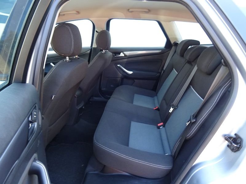 Ford Mondeo (2012) 1.6TDCi,85kW,tažne,klima - fotka 16 z 20