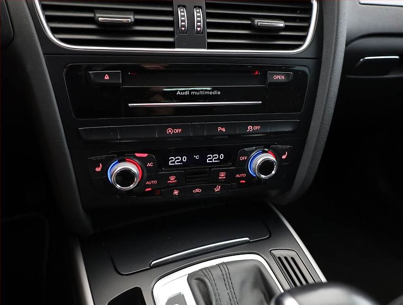 Audi A4 (2013) 2.0 TDI, 4X4, Automat, Navi - fotka 10 z 16