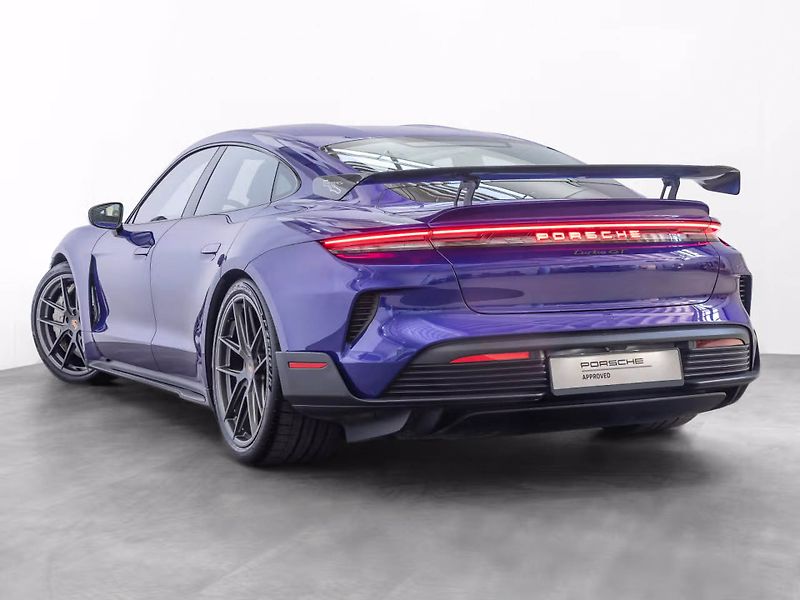 Porsche Taycan Turbo GT Weissach ActiveRide - fotka 5 z 23