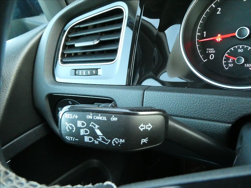 Volkswagen Golf 1,6 TDi 81kW,CUP,4x4,serviska - fotka 32 z 50