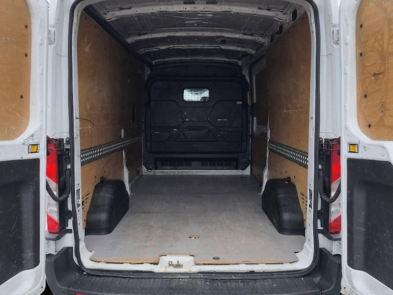 Ford Transit (2018) L3H2 2.0 EcoBlue 96kW, 1. maj. - fotka 23 z 24