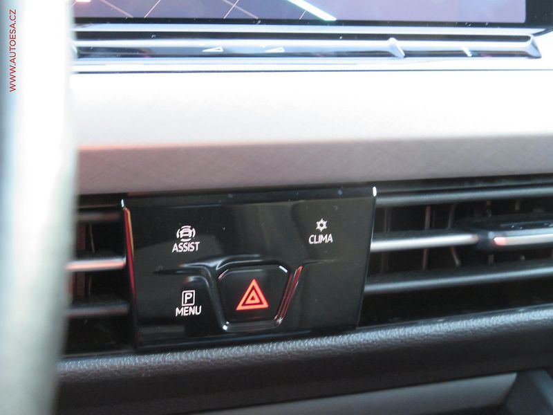 Volkswagen Golf (2020) 2.0 TDi, ČR, Life - fotka 34 z 44