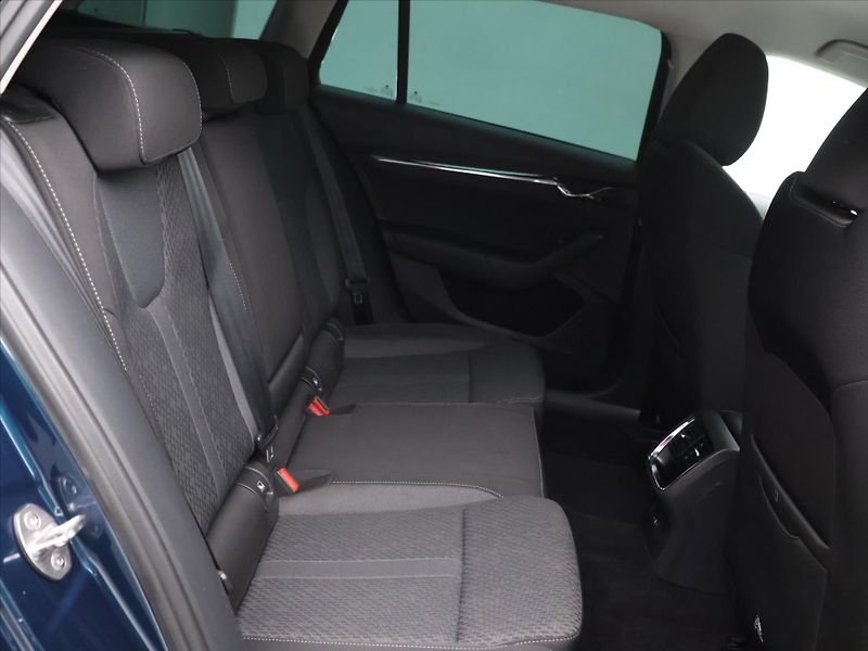 Škoda Octavia 2,0 TDI 110kW DSG Style CZ - fotka 13 z 29