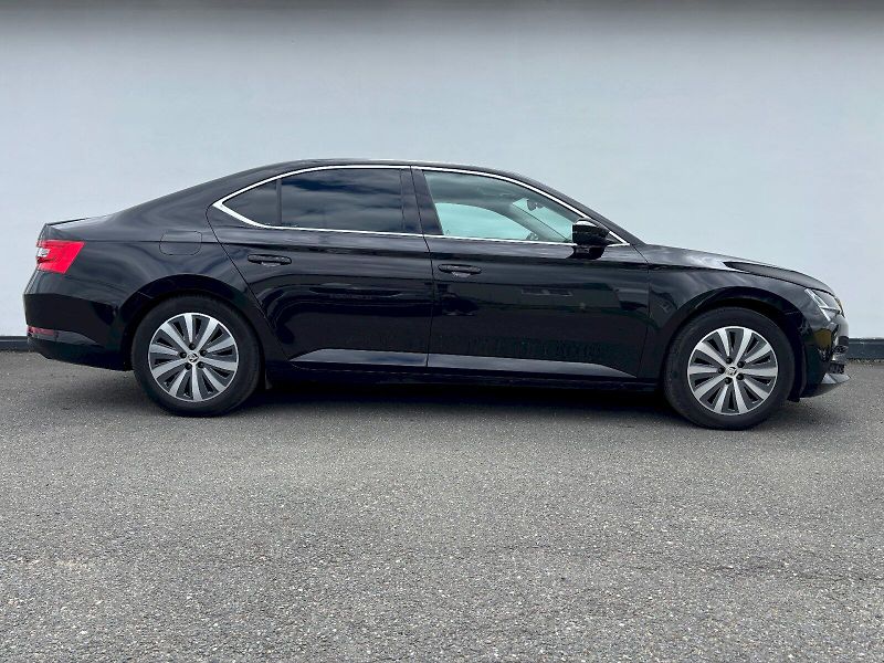 Škoda Superb (2022) GRT AMB TS 110/1.5 M6F - fotka 10 z 42