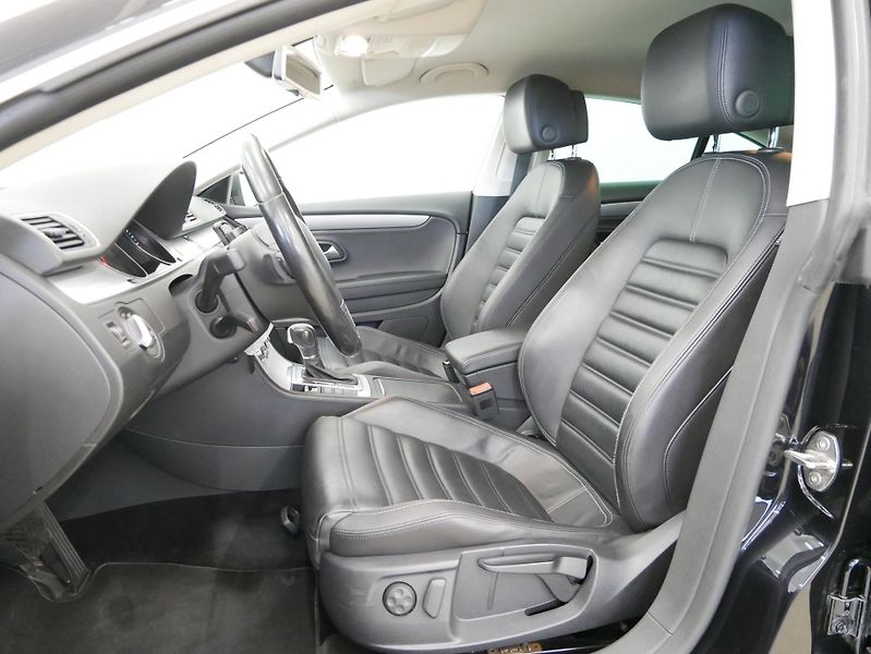 Volkswagen Passat CC - fotka 11 z 23