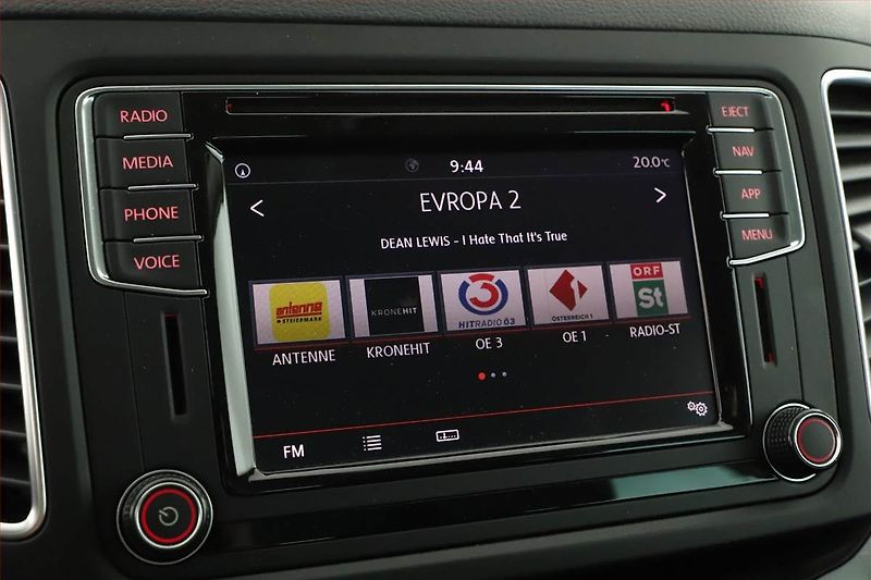 Volkswagen Sharan (2019) 2.0 TDI - fotka 10 z 23