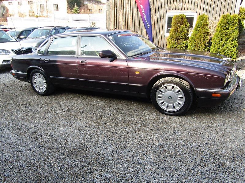 Jaguar XJ6 (1995) 3.2 R6 155kW  PLNĚ POJÍZDNÉ - fotka 8 z 35