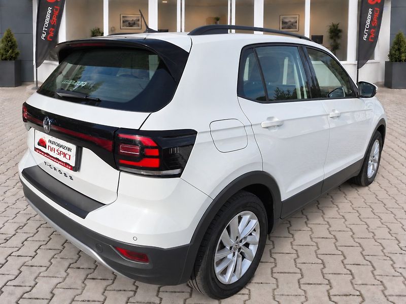 Volkswagen T-Cross (2019) 1.0TSI 70kW MAN -1.MAJITEL - fotka 8 z 34