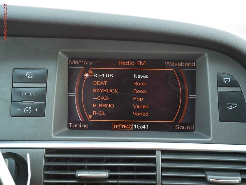Audi A6 (2004) 3.0 TDi Quattro, AT, navi - fotka 17 z 21