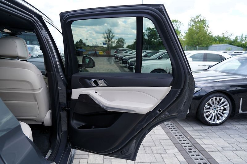 BMW X5 40d xDrive, Mpaket/21/Led/ČR - fotka 24 z 49