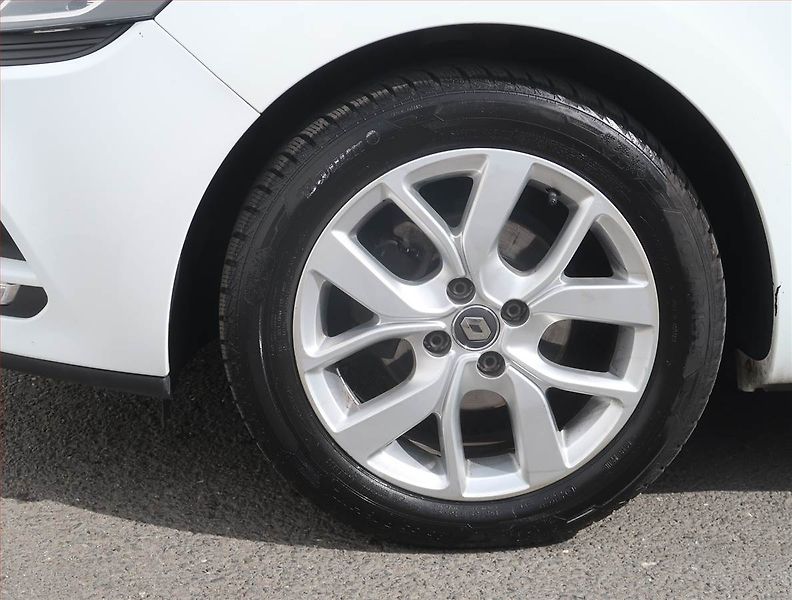 Renault Clio (2019) Limited 0.9 TCe, Navi - fotka 15 z 22