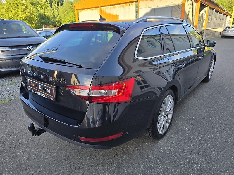 Škoda Superb 2,0 TDI DSG STYLE VIRTUAL NAVI - fotka 4 z 51