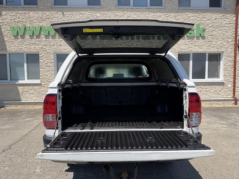 Toyota Hilux (2020) - fotka 6 z 9