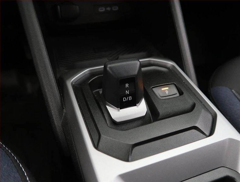 Dacia Duster (2024) Journey 1.6 Hybrid - fotka 13 z 22