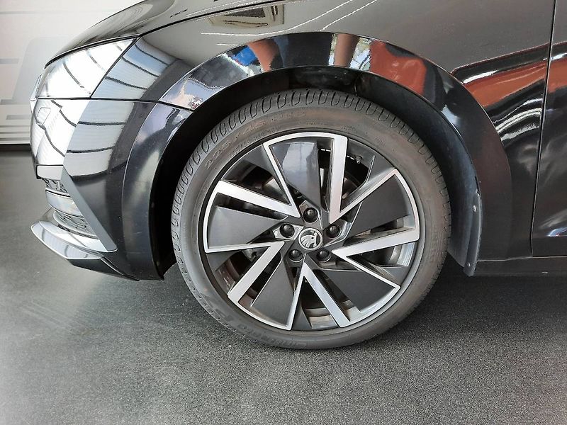 Škoda Octavia (2022) Combi Sportline 2.0 TSI 4x4 (1 - fotka 28 z 31