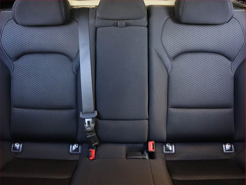 Hyundai i30 (2018) Family 1.4 T-GDI, Automat - fotka 10 z 20