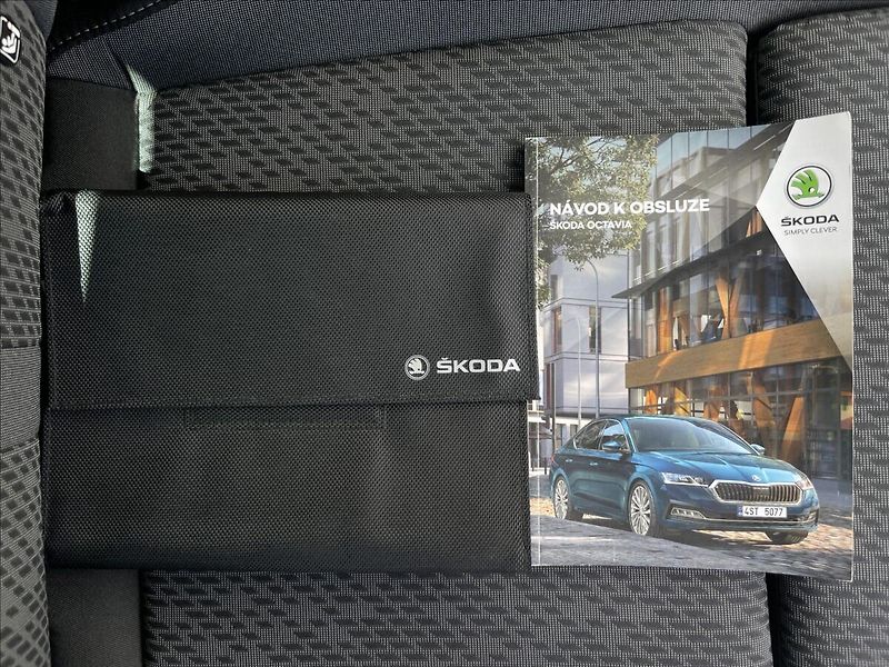 Škoda Octavia 1,5 TSI DSG Ambition Plus - fotka 19 z 23