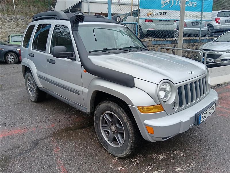 Jeep Cherokee 2,8 CRD - fotka 15 z 20