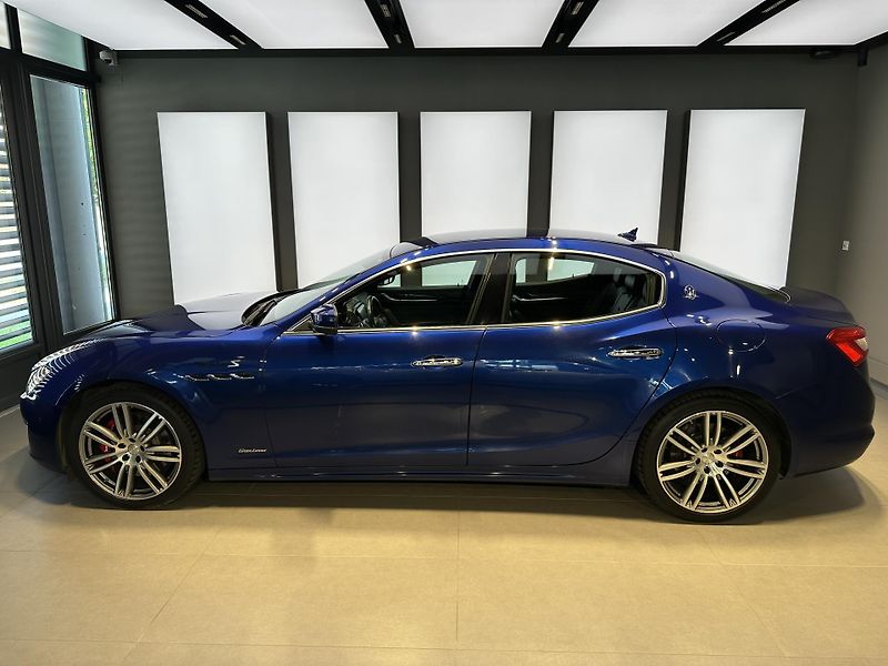 Maserati Ghibli (2018) SQ4 430HP - fotka 5 z 19
