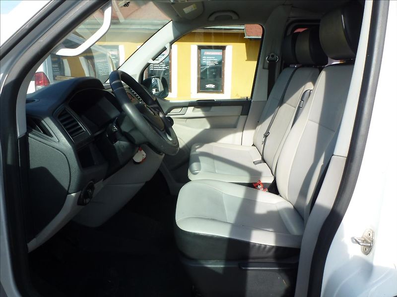 Volkswagen Transporter 2,0 TDI T6 6míst Klima,TZ - fotka 17 z 43