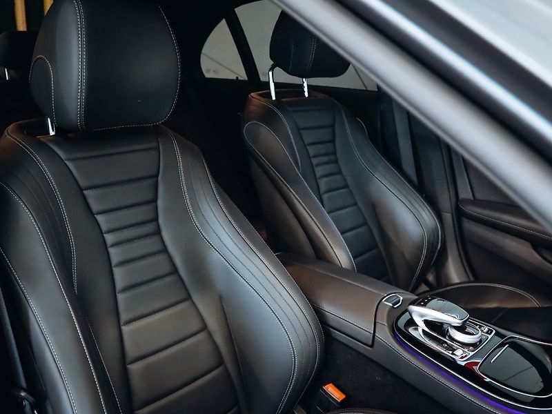 Mercedes-Benz Třídy E E 400d 4MATIC AMG 250kW - fotka 16 z 21