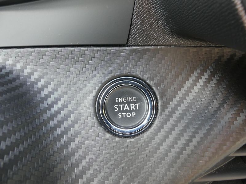 Peugeot 2008 (2022) 1,5 BlueHDi MAN6 - fotka 16 z 22