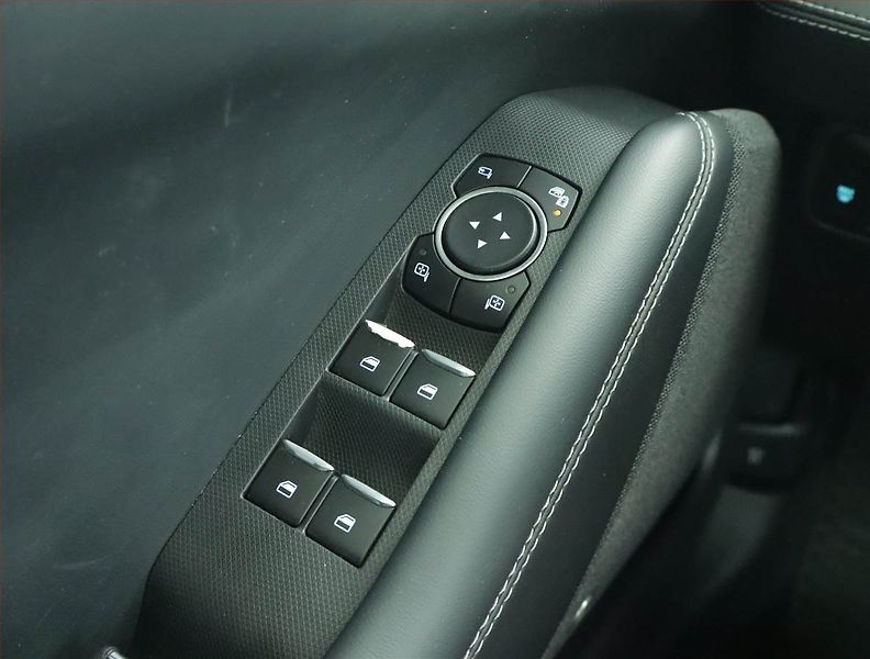 Ford Mustang Mach-E (2021) Standard Range RWD, SoH 95% - fotka 15 z 21