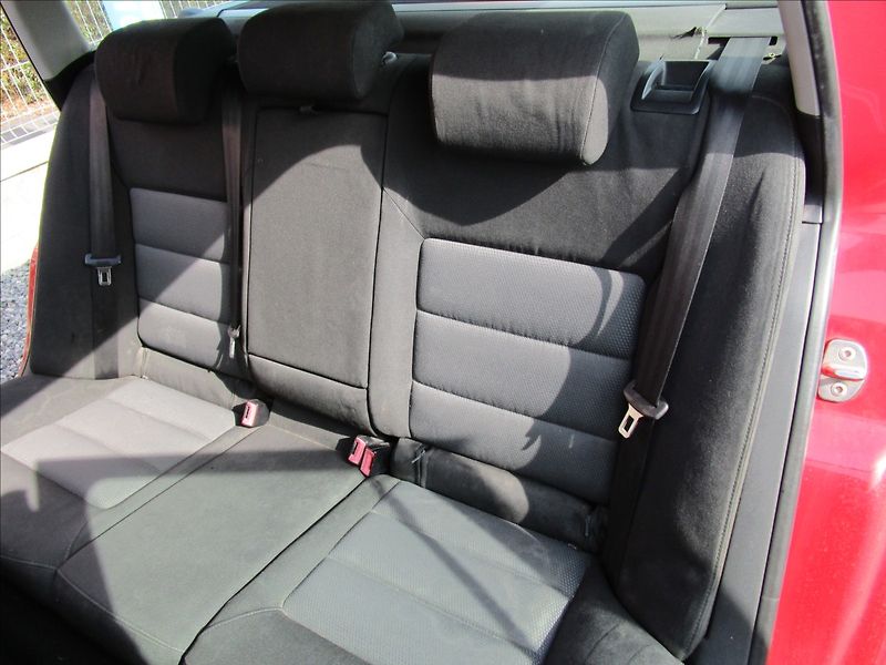 Škoda Octavia Combi 1.9TDi Ambiente, Klima - fotka 26 z 41