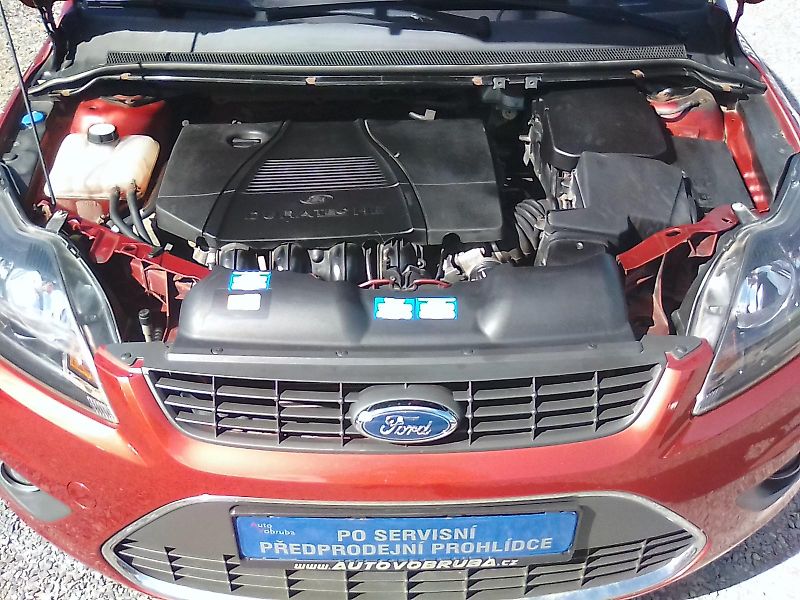 Ford Focus (2009) 1.8i 16V Titanium, 1.majitel - fotka 28 z 28