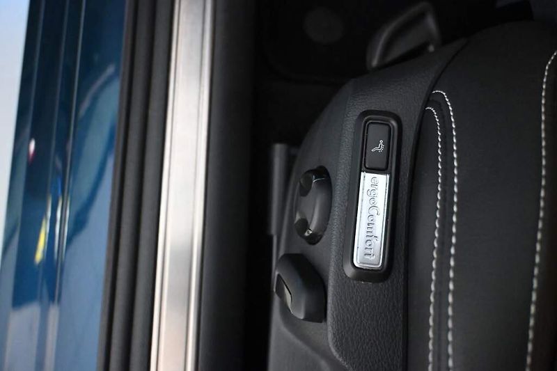 Volkswagen Passat (2022) 2.0 ELEGANCE LED MATRIX ACC Ta - fotka 26 z 32