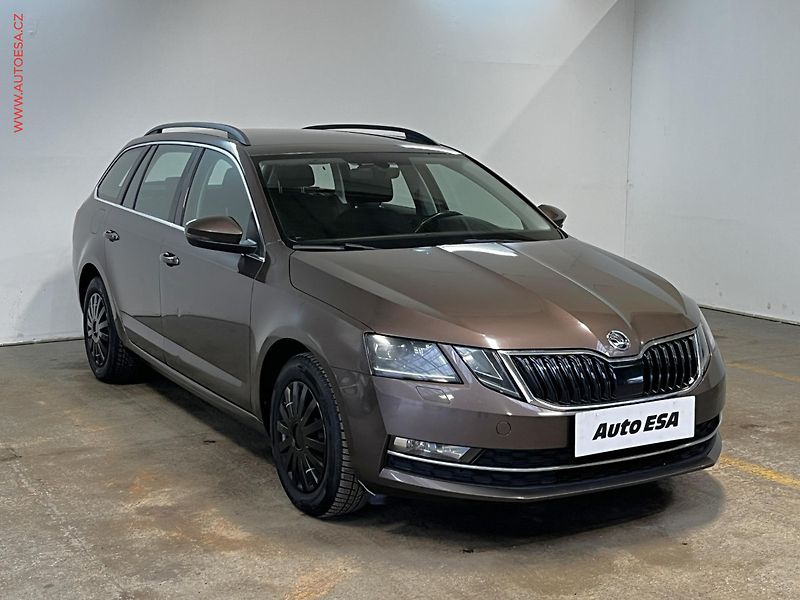 Škoda Octavia (2017) 1.6 TDi, ČR, Style, LED, TZ - fotografie inzerátu