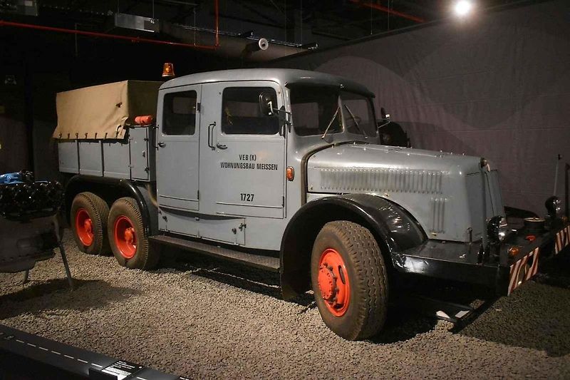 Tatra 815 TPL v kopřivnickém Muzeu nákladních vozů