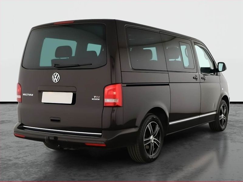 Volkswagen Multivan (2014) Highline 2.0 TDI 4Motion, ČR - fotka 5 z 17