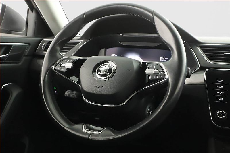 Škoda Superb (2022) Style 2.0 TDI - fotka 17 z 20