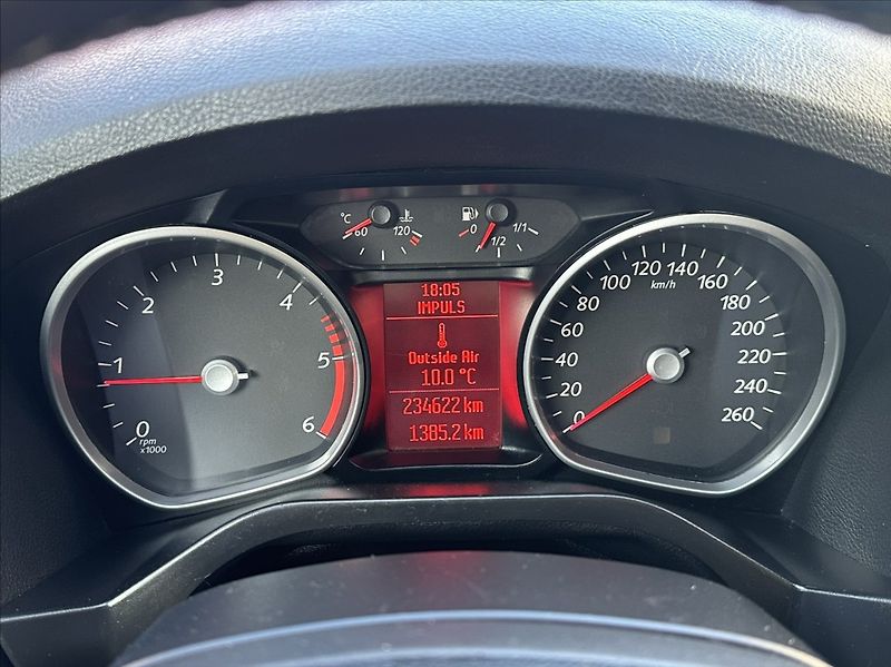 Ford S-MAX 2,0 TDCI 140PS  Trend - fotka 38 z 49
