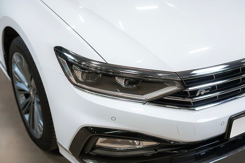 Volkswagen Passat TDI 4M 147kW R-Line - fotka 6 z 21