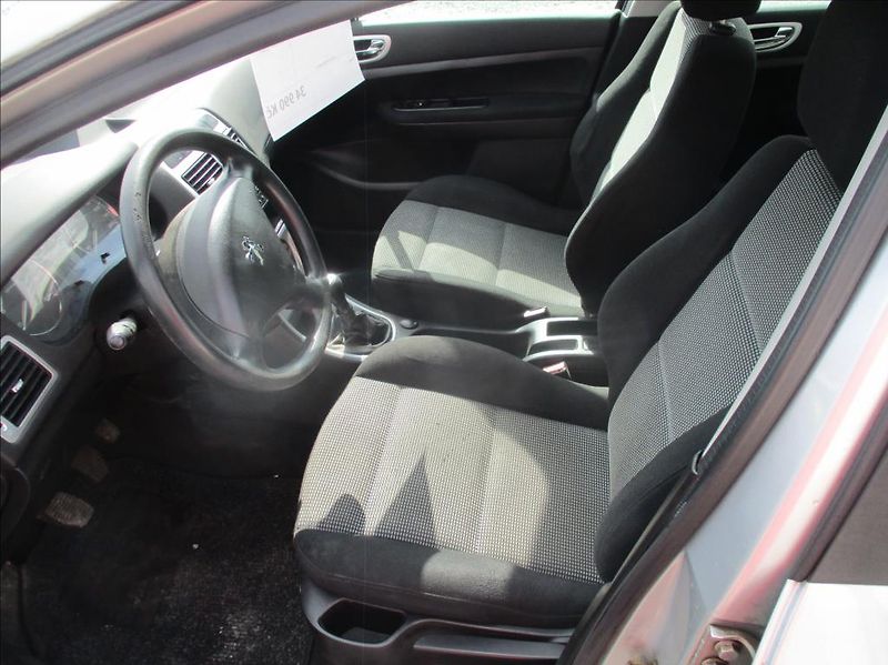 Peugeot 307 1,4 D,aut.klima,serv.kniha, - fotka 13 z 23