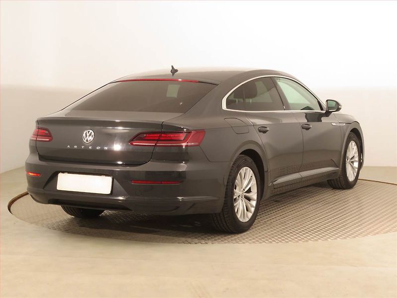 Volkswagen Arteon (2019) 2.0 TDI, Serv.kniha, Bi-Xenony - fotka 5 z 15