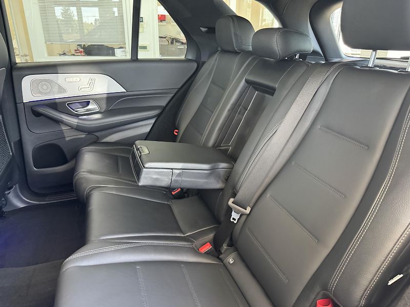 Mercedes-Benz GLE (2023) 580 4MATIC AMG PANORAMA VZDUCH - fotka 22 z 46