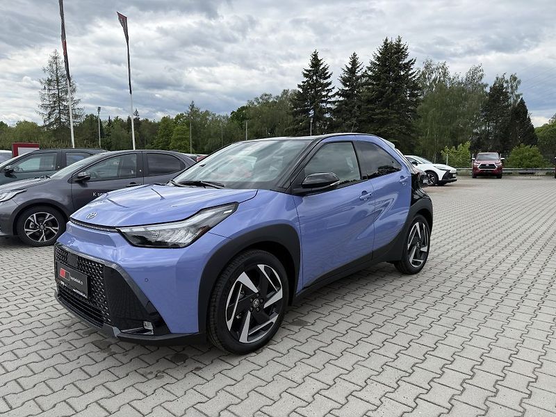 Toyota Aygo 1.5 Hybrid Executive - fotka 3 z 24