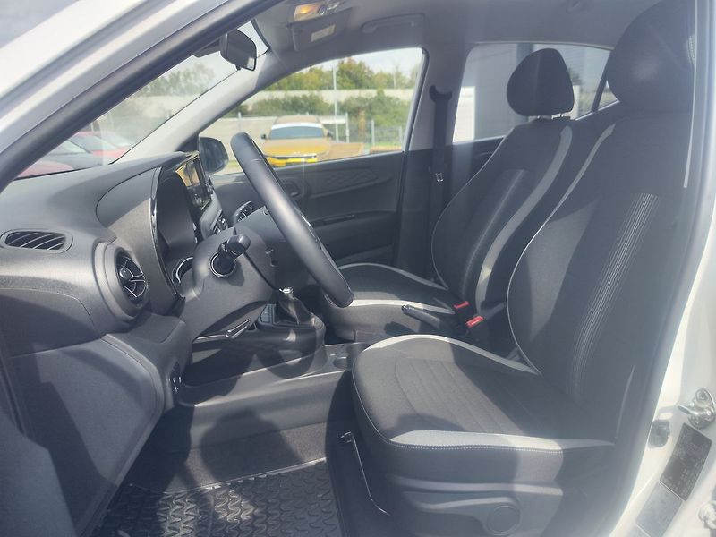 Hyundai i10 1.0i/46kW Wave - fotka 12 z 28