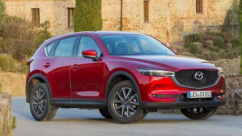 Neojblíbenějším autem roku je stejně jako před rokem Toyota Corolla. Připsala si 1 181 000 čárek.