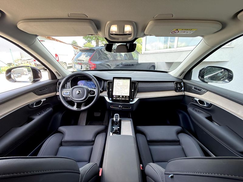 Volvo XC90 B5 AWD PLUS BRIGHT // 7M +kola - fotka 20 z 52