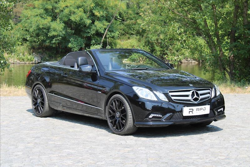 Mercedes-Benz Třídy E 200 CGI / 135 KW / CABRIO - fotka 24 z 32