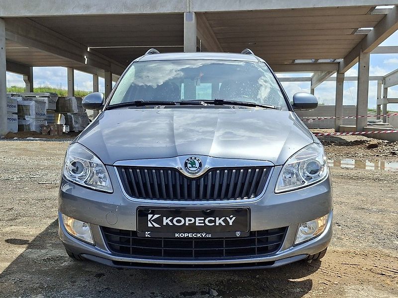 Škoda Roomster 1,2 TSI 63kW M5 2.MAJ - fotka 7 z 23