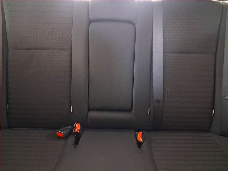 Toyota Corolla (2009) 1.3 Dual VVT-i, Vyhř. sedaček - fotka 10 z 16