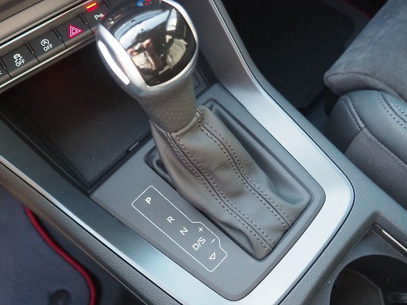 Audi RS Q3 (2020) 2.5 TFSI 294 kW, S-Tronic, CZ - fotka 35 z 38