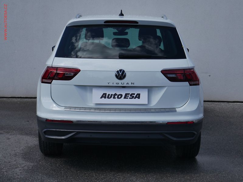 Volkswagen Tiguan (2021) 1.5 TSi, 1.maj,ČR, Life, LED - fotka 5 z 26